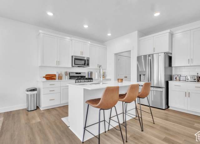 Property at 631 W 550 N, Smithfield, UT 84335, 3 beds, 2.5 baths
