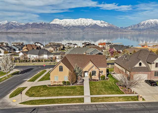 Property at 3932 S Turnbuckle Rd E, Saratoga Springs, UT 84045, 4 beds, 3.5 baths