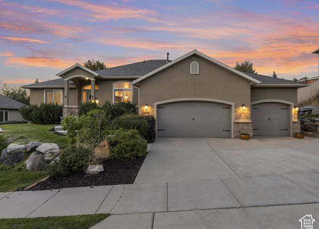 Property at 1639 E Lone Oak Dr, Draper, UT 84020, 6 beds, 3 baths