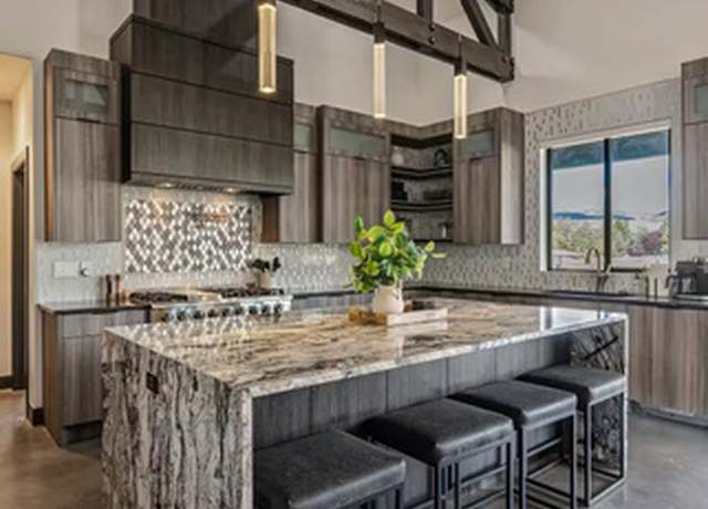 Property at 840 W Hilltop Ct, Francis, UT 84036, 9 beds, 8.5 baths