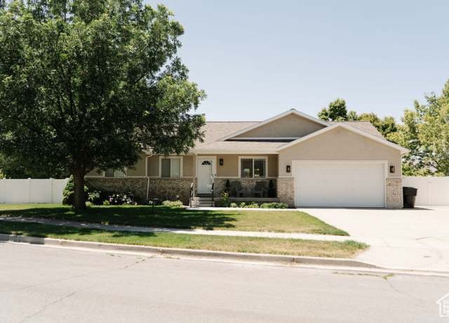 Property at 1382 S 100 E, Payson, UT 84651, 6 beds, 3 baths