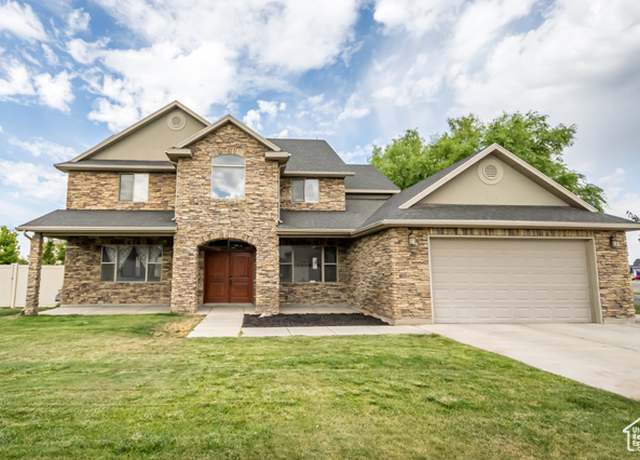 Property at 2318 S 3450 W, Syracuse, UT 84075, 4 beds, 2.5 baths
