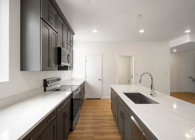 Property at 937 W Coalburn Way Way #102, Murray, UT 84123, 2 beds, 2.5 baths