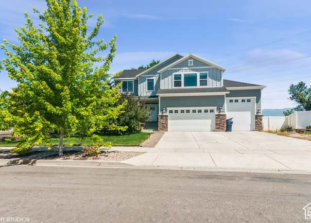 Property at 2086 W White Pine Dr S, Layton, UT 84041, 4 beds, 2.5 baths