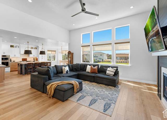 Property at 897 N Main St St, Mapleton, UT 84664, 6 beds, 3.5 baths