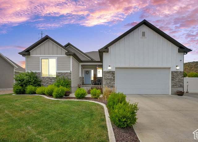Property at 643 Bowman Way, South Weber, UT 84405, 6 beds, 3.5 baths