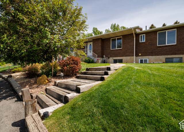 Property at 935 W 2500 S, Vernal, UT 84078, 5 beds, 3 baths