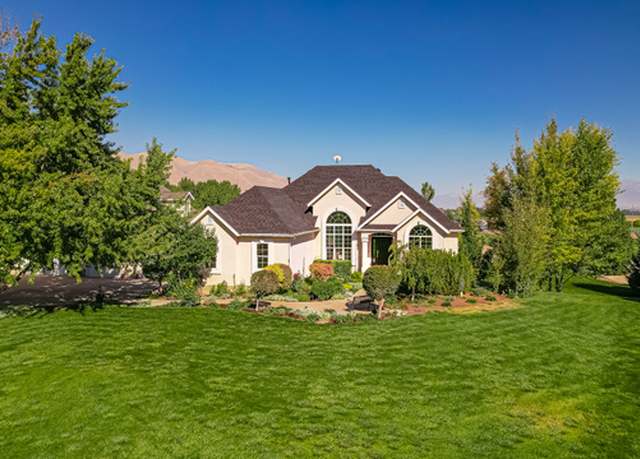 Property at 5626 W 11450 S, Payson, UT 84651, 5 beds, 3 baths