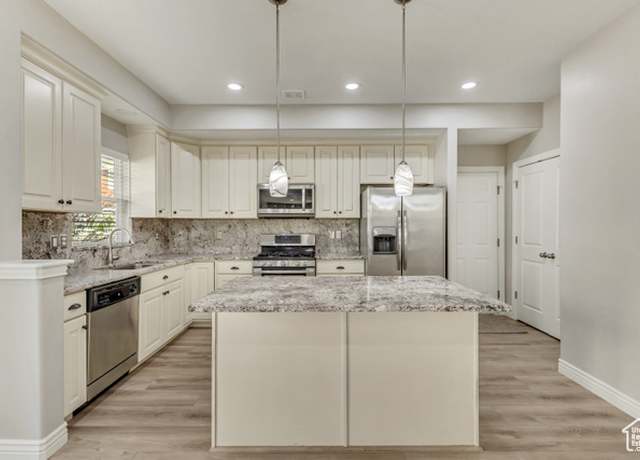 Property at 10763 S Ozarks Dr, South Jordan, UT 84009, 4 beds, 3.5 baths