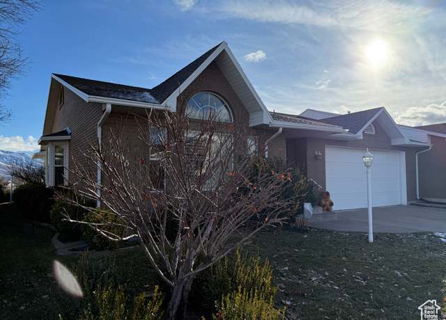 Property at 1095 E 5675 S, South Ogden, UT 84405, 4 beds, 3 baths