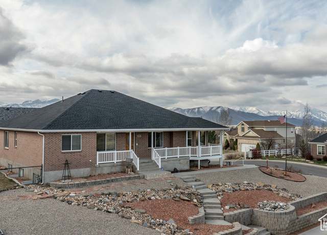 Property at 390 Ridge Dr, Heber City, UT 84032, 5 beds, 3.5 baths