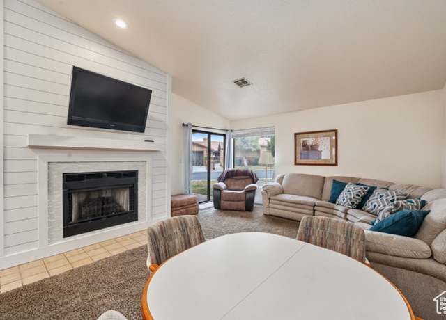 Property at 677 N Ridge Rim Way #20, St. George, UT 84770, 2 beds, 2 baths