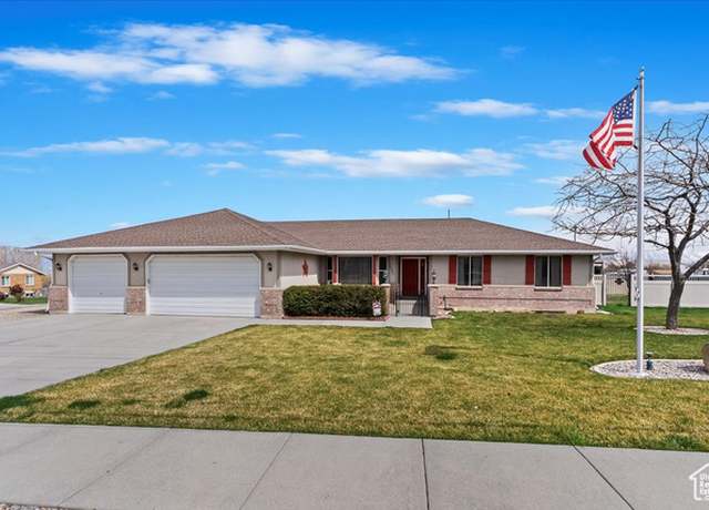 Property at 14883 S 3200 W, Bluffdale, UT 84065, 6 beds, 3.5 baths