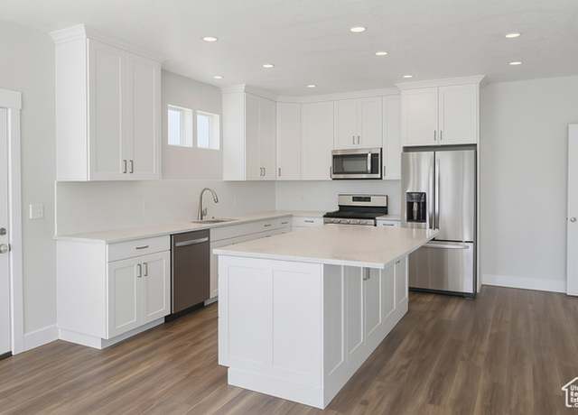 Property at 1923 W 1340 N, Clinton, UT 84015, 4 beds, 2.5 baths