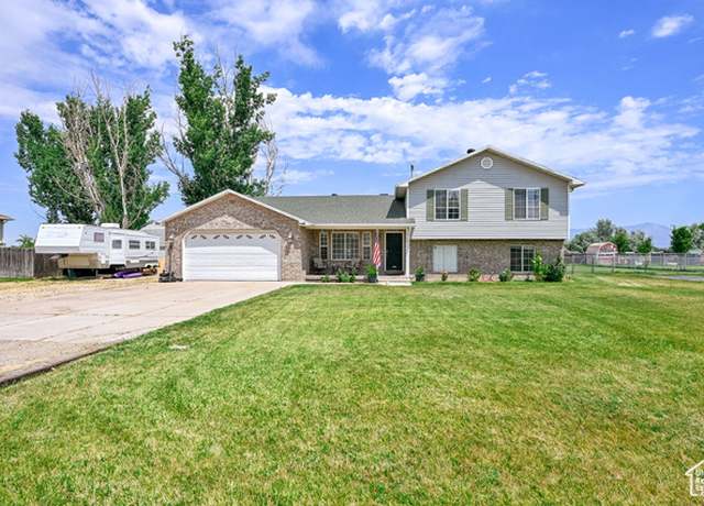 Property at 5548 W 4350 S, Hooper, UT 84315, 4 beds, 3 baths