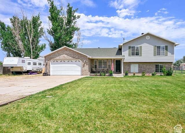Property at 5548 W 4350 S, Hooper, UT 84315, 4 beds, 3 baths