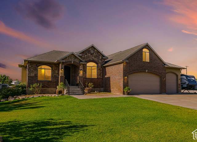 Property at 5071 W 4175 S, West Haven, UT 84401, 5 beds, 3 baths