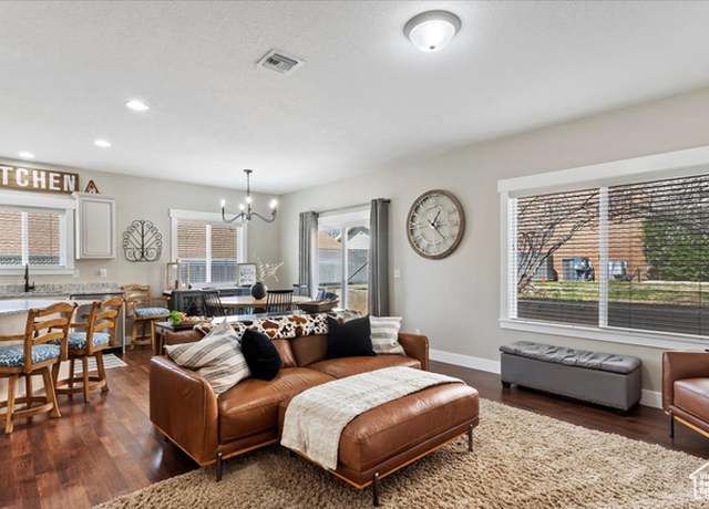 Property at 2146 W 5600 S #29, Roy, UT 84067, 4 beds, 2.5 baths