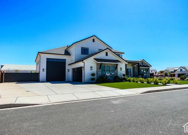 Property at 2045 S 3040 E, St. George, UT 84790, 5 beds, 3.5 baths