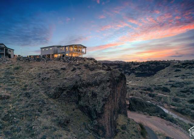 Property at 599 W 170 S, La Verkin, UT 84745, 7 beds, 6.5 baths