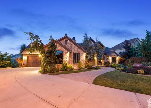 Property at 13879 S Standing Oak Dr E, Draper, UT 84020, 4 beds, 4 baths