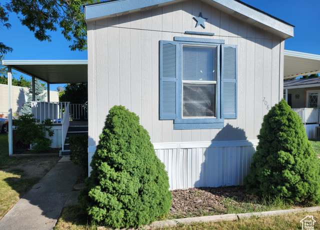 Property at 208 E Crescentwood Dr S, Sandy, UT 84094, 3 beds, 2 baths