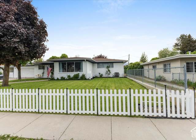 Property at 131 N 100 W, Hyrum, UT 84319, 6 beds, 3 baths