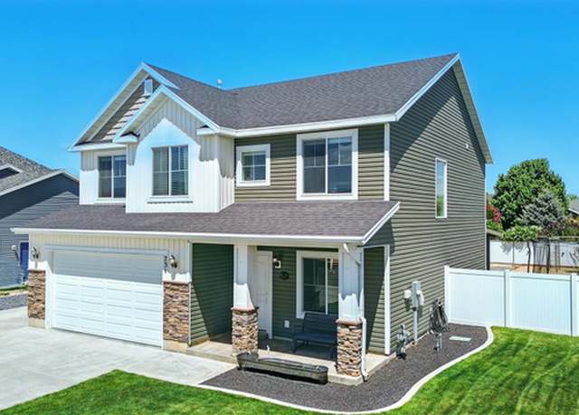 Property at 731 E 480 S, Hyrum, UT 84319, 4 beds, 2.5 baths