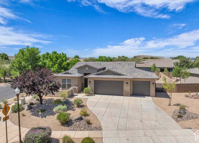 Property at 424 N Highland Pkwy, Washington, UT 84780, 3 beds, 2 baths