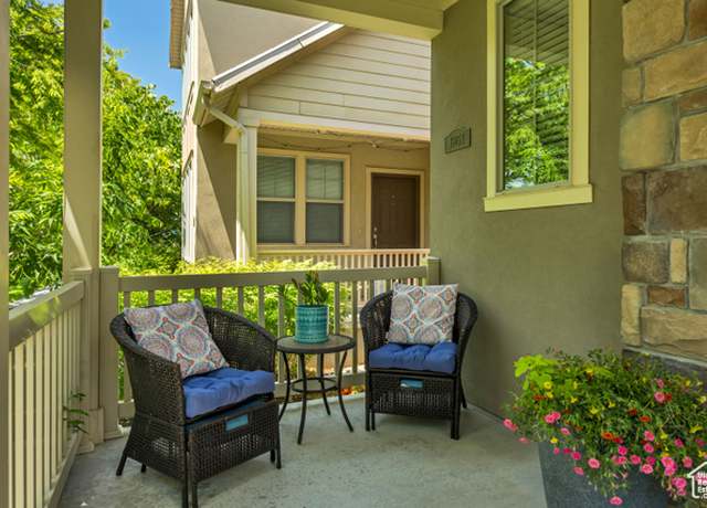 Property at 10253 S Clarks Hill Dr, South Jordan, UT 84009, 4 beds, 3.5 baths