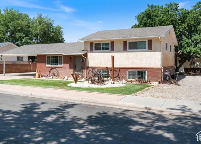 Property at 320 S 460 W, Hurricane, UT 84737, 4 beds, 2 baths
