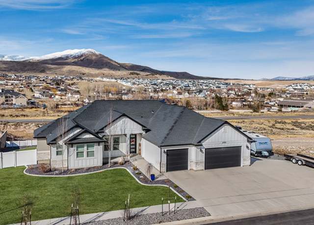 Property at 3065 E Lake Vista Dr, Eagle Mountain, UT 84005, 8 beds, 5.5 baths