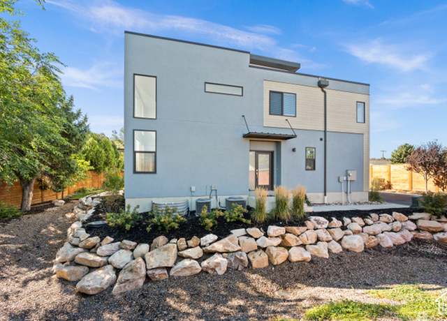 Property at 4513 S Bleecker Pl E, Millcreek, UT 84117, 3 beds, 2.5 baths