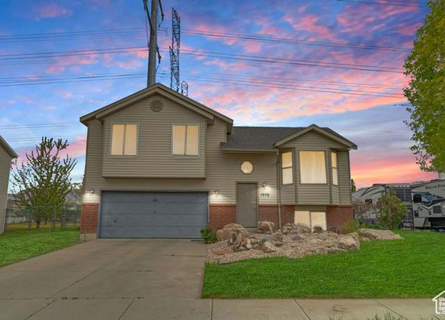 Property at 1976 N 1720 W, Clinton, UT 84015, 3 beds, 2 baths