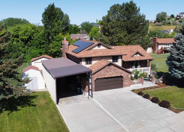 Property at 1735 Hayes Dr, Layton, UT 84040, 3 beds, 2.5 baths