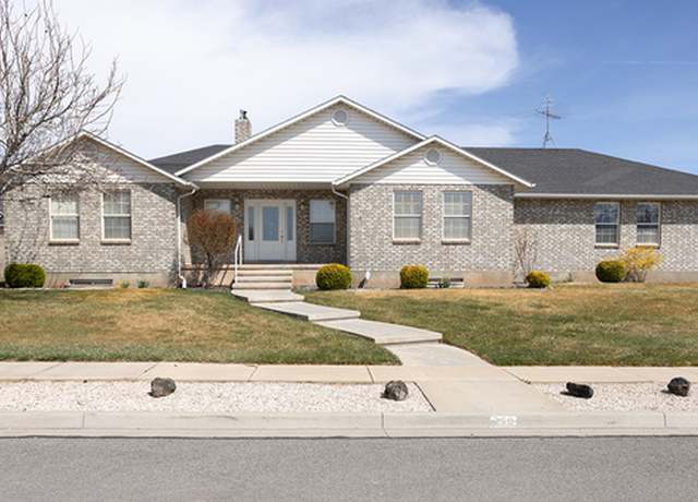 Property at 250 W Westview Dr, Richfield, UT 84701, 6 beds, 3.5 baths