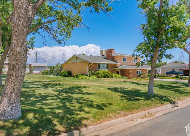 Property at 574 W 100 S, Blanding, UT 84511, 3 beds, 2 baths