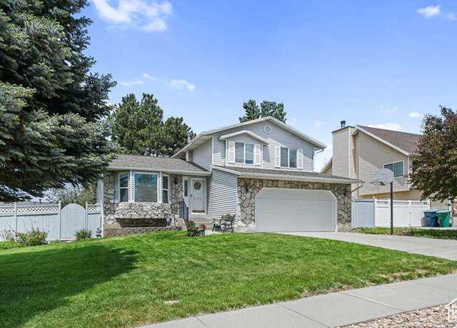 Property at 1213 E Earl Way S, Sandy, UT 84094, 4 beds, 2.5 baths