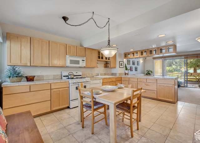Property at 115 Davis Ct, Park City, UT 84060, 2 beds, 2 baths