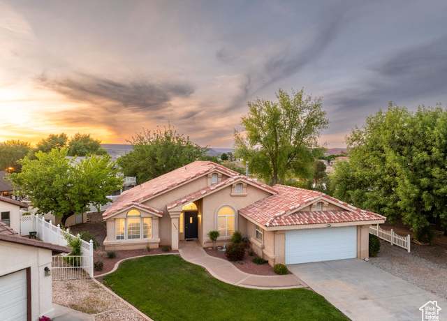 Property at 1864 S Crockett Cir, Bloomington, UT 84790, 3 beds, 3 baths