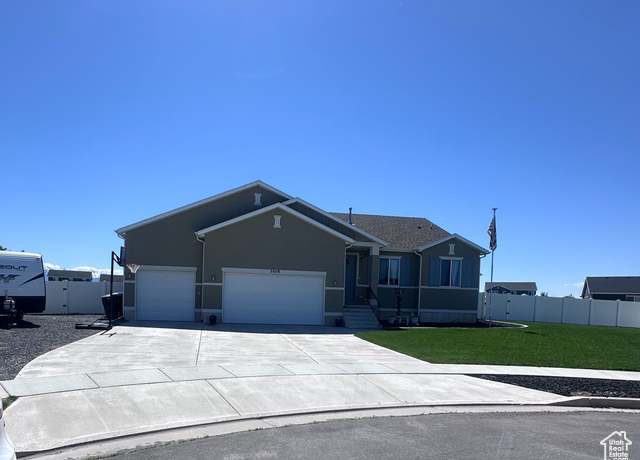 Property at 2608 N 2910 W, Clinton, UT 84015, 5 beds, 3 baths