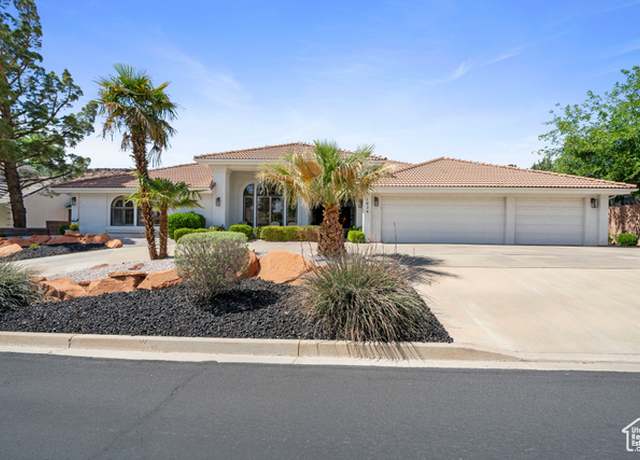 Property at 1026 Wesley Powell Dr, St. George, UT 84790, 4 beds, 2.5 baths