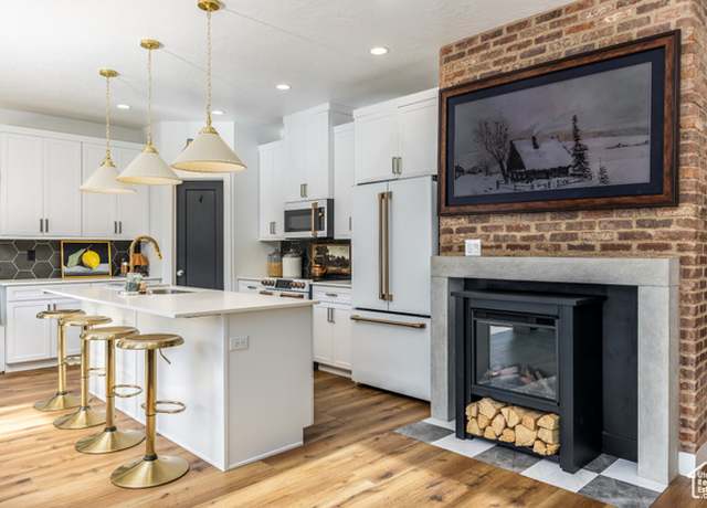 Property at 792 E Desert Cactus Dr, Washington, UT 84780, 3 beds, 2.5 baths