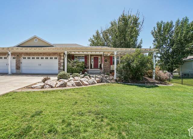 Property at 1089 W 2700 S, Syracuse, UT 84075, 5 beds, 3.5 baths