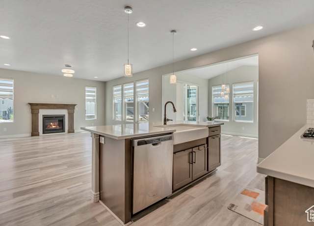 Property at 4689 W Lace Wood Dr S, West Jordan, UT 84084, 6 beds, 3.5 baths