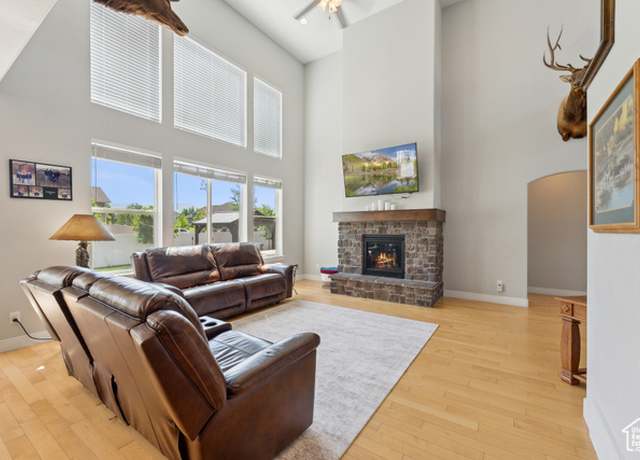 Property at 2391 S 330 E, Heber City, UT 84032, 5 beds, 3.5 baths