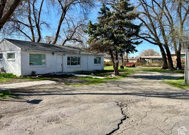 Property at 2820 W 3500 S, West Valley City, UT 84119, 3 beds, 1 bath