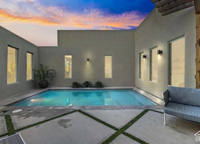 Property at 3193 S Hideaway Pl, Hurricane, UT 84737, 4 beds, 4.5 baths