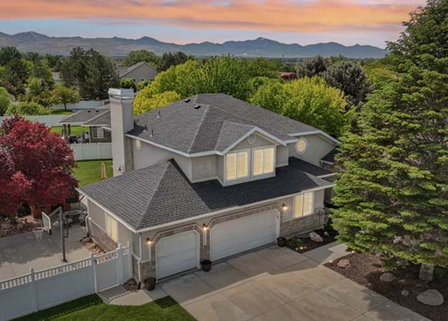 Property at 11732 S Lampton View Dr W, South Jordan, UT 84095, 6 beds, 3.5 baths