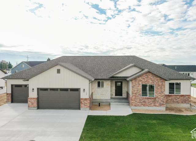Property at 732 E 750 S, Preston, ID 83263, 3 beds, 2 baths